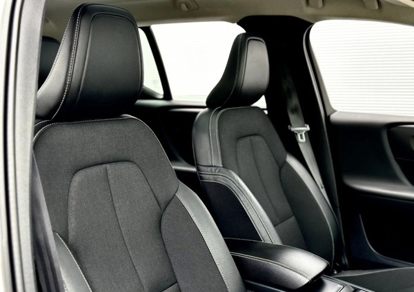 Volvo XC 40 cena 107999 przebieg: 139953, rok produkcji 2018 z Siewierz małe 781